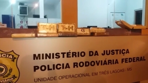 PRF apreende mais de 10kg de cocaína na BR-262 