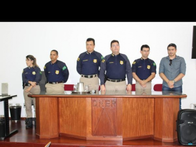 Policiais Rodoviários Federais aposentados são homenageados com o diploma Referência Elogiosa