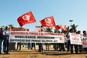 Comissão aprova anistia para servidores do Executivo que aderiram à greve em 2012